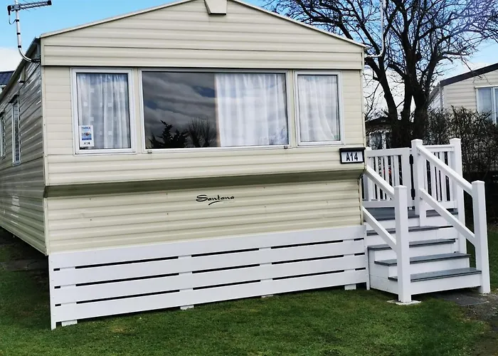 Devon Barnstaple Self Catering Tarka Holiday Park Free Wi-Fi Spacious Static Caravan Sleeps 4 Pets Allowed Location Devon Ex31 4Au Just 6 Miles From Saunton Sands Please Note No Sign Written Vehicles Are Allowed To Park On The Holiday Park Overnight