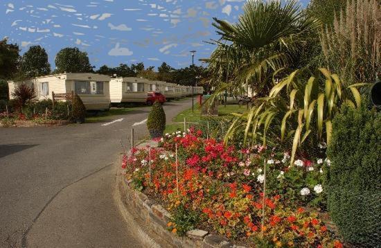 Devon Self Catering Tarka Free Wi-fi Spacious Static Caravan Sleeps 4 Pets Allowed Location Devon Ex31 4au Just 6 Miles From Saunton Sands Please Note No Sign Written Vehicles Are Allowed To Park On The Overnight * Barnstaple